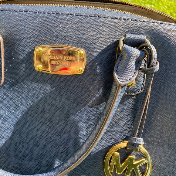 Authentic Michael Kors purse with wallet - Picture 12 of 13